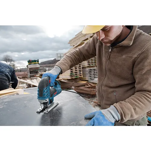 BOSCH PROFESSIONAL GST 150 BCE DECOUPEERZAAG | 780 WATT | PENDELSLAGVERSTELLING | + LBOXX