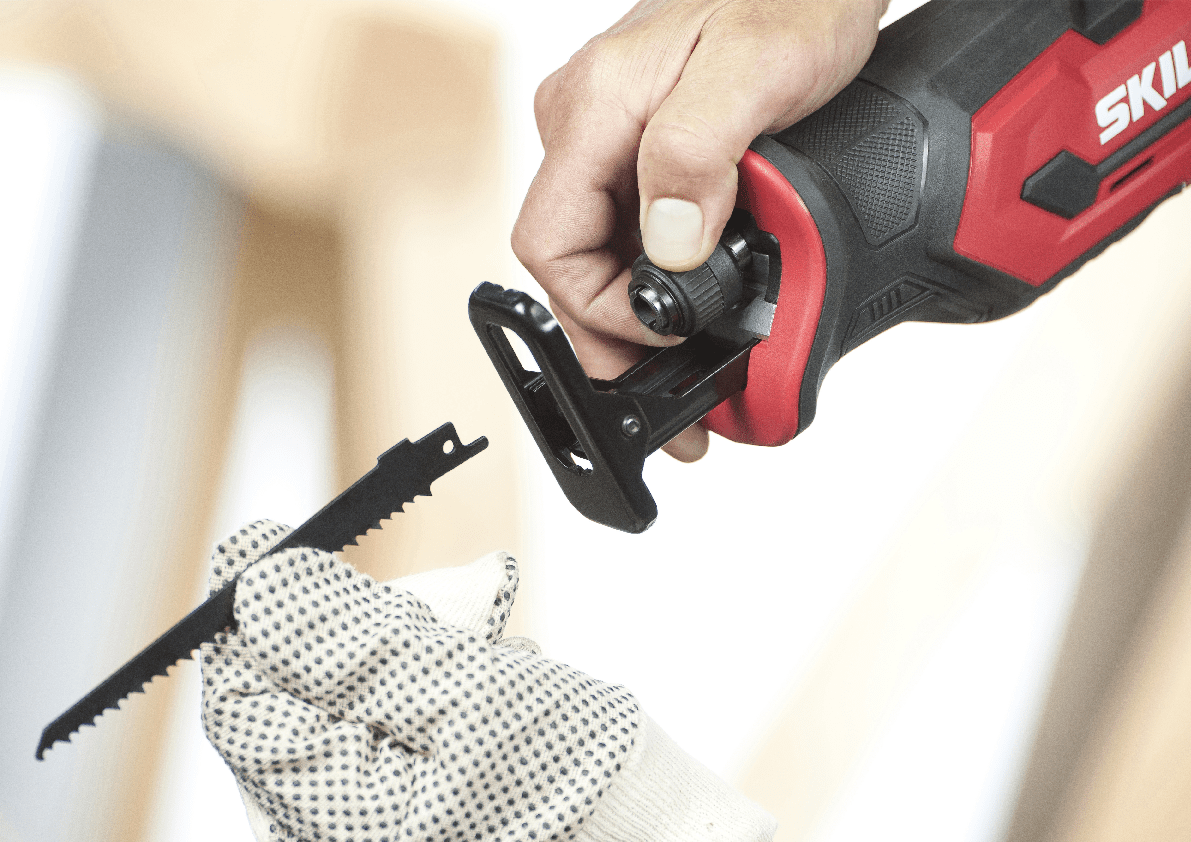 Cordless reciprocating saw